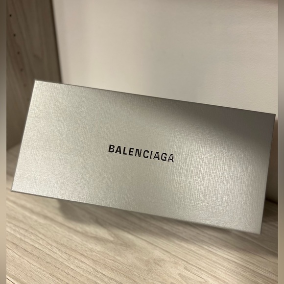 Balenciaga Pool Slide Sandal - Picture 11 of 11